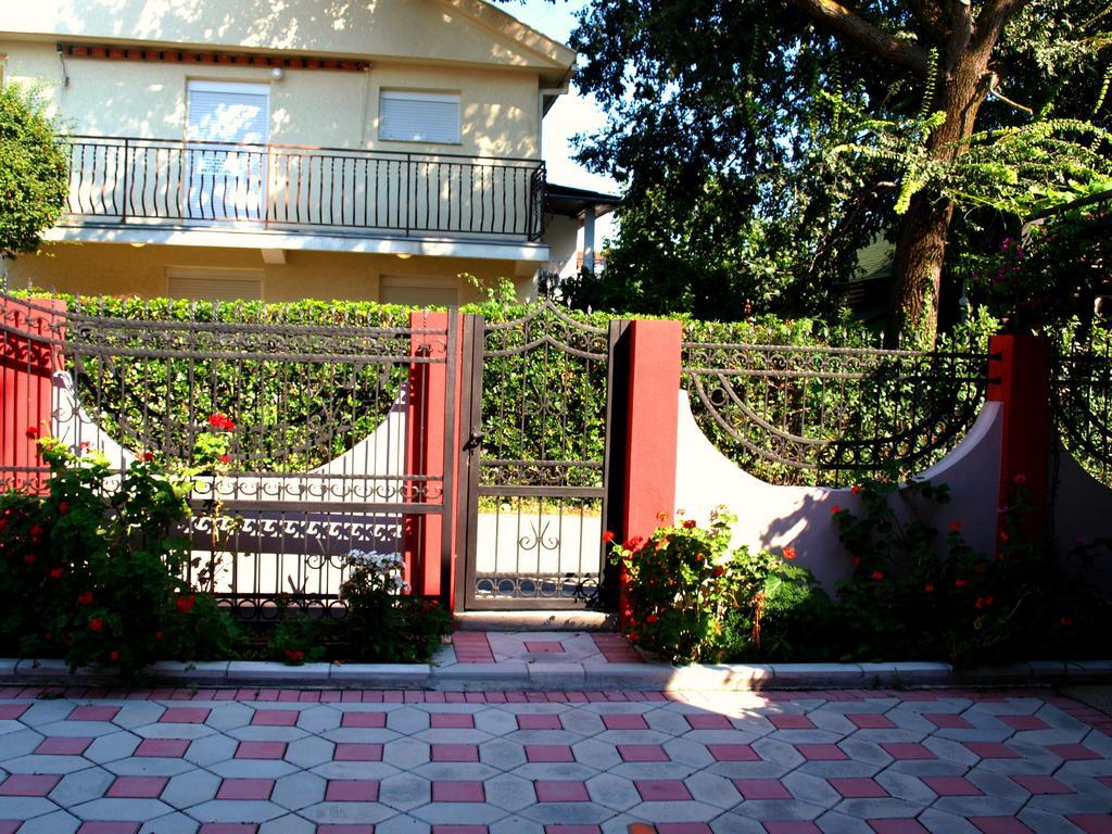 Apartament Friendly House Ulcinj Zewnętrze zdjęcie